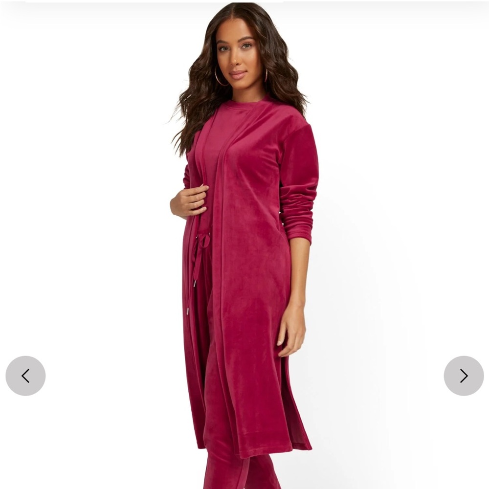 New York & Company Velour Duster